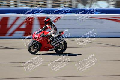 media/Jun-25-2022-Fastrack Riders (Sat) [[296e527623]]/Level 1 and RDS/Start Finish/